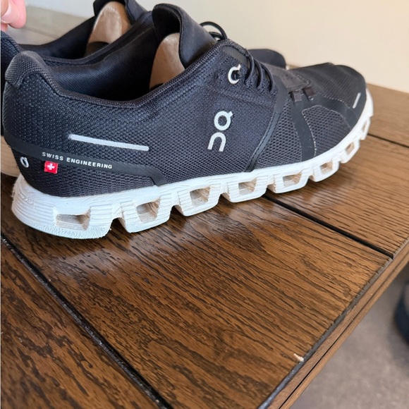 On Cloud 5 Black Women's Running Shoes Size 9.5 - Picture 8 of 14